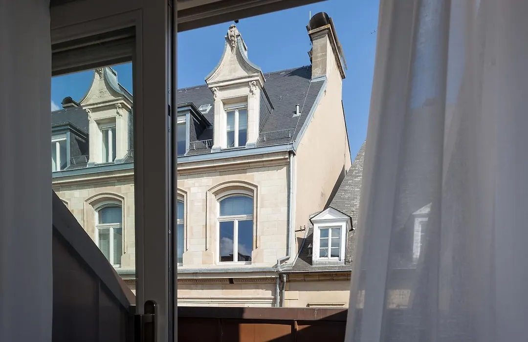 Guillaume Suites-1