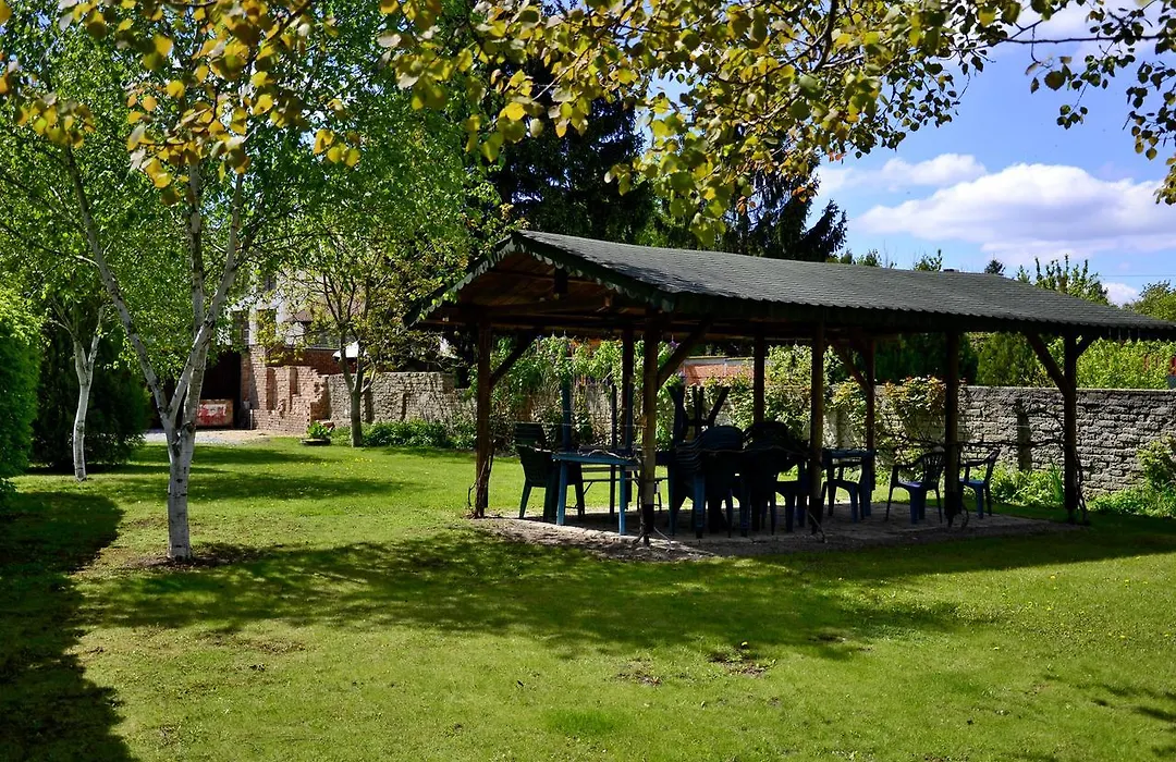 Hotel Drnholec-1