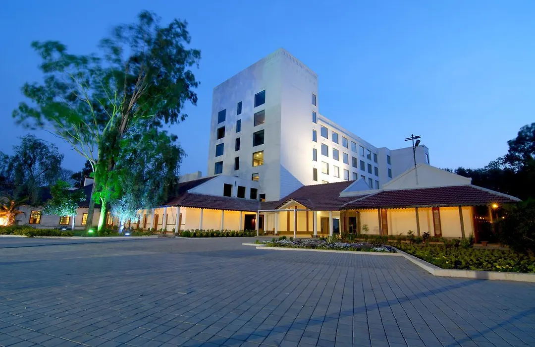 Chanakya Bnr Hotel-1