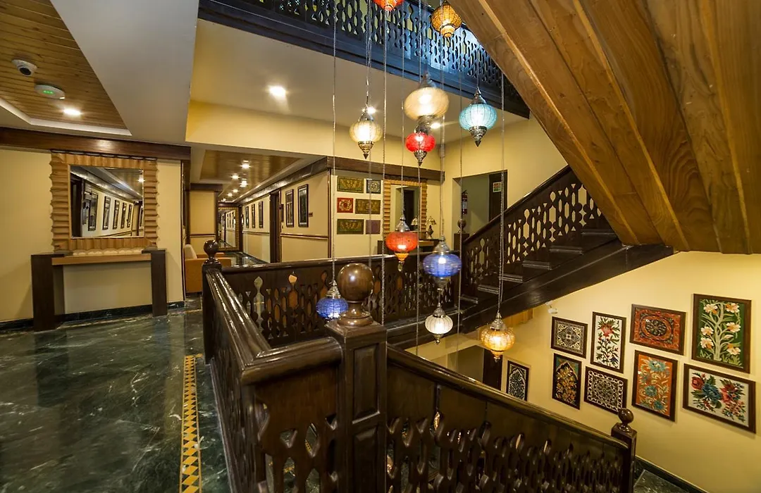 Lemon Tree Hotel Srinagar-1