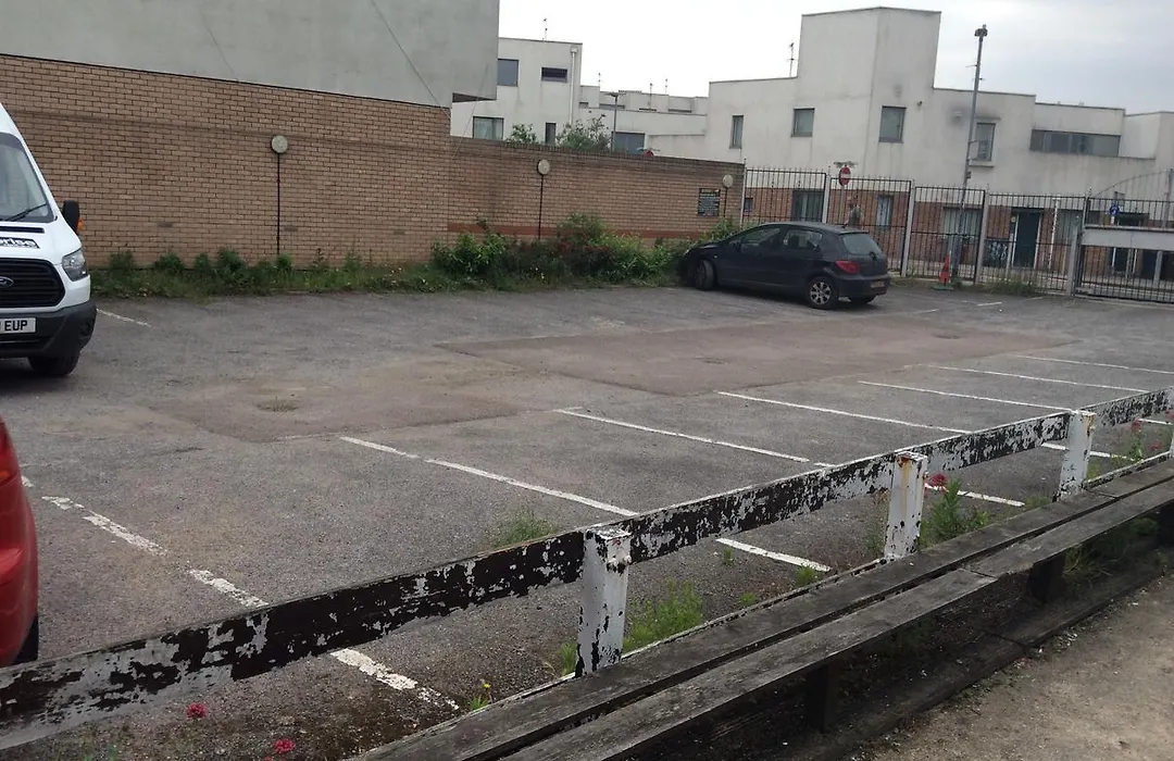 Barking Park Hotel-1