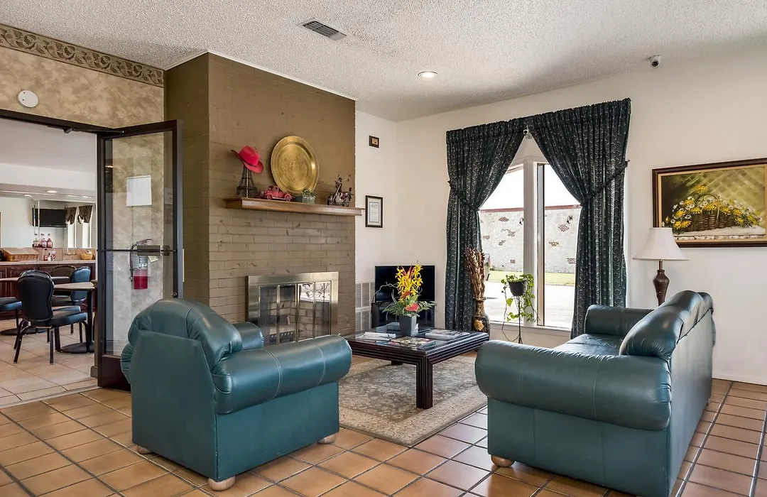 Americas Best Value Inn Paris-1