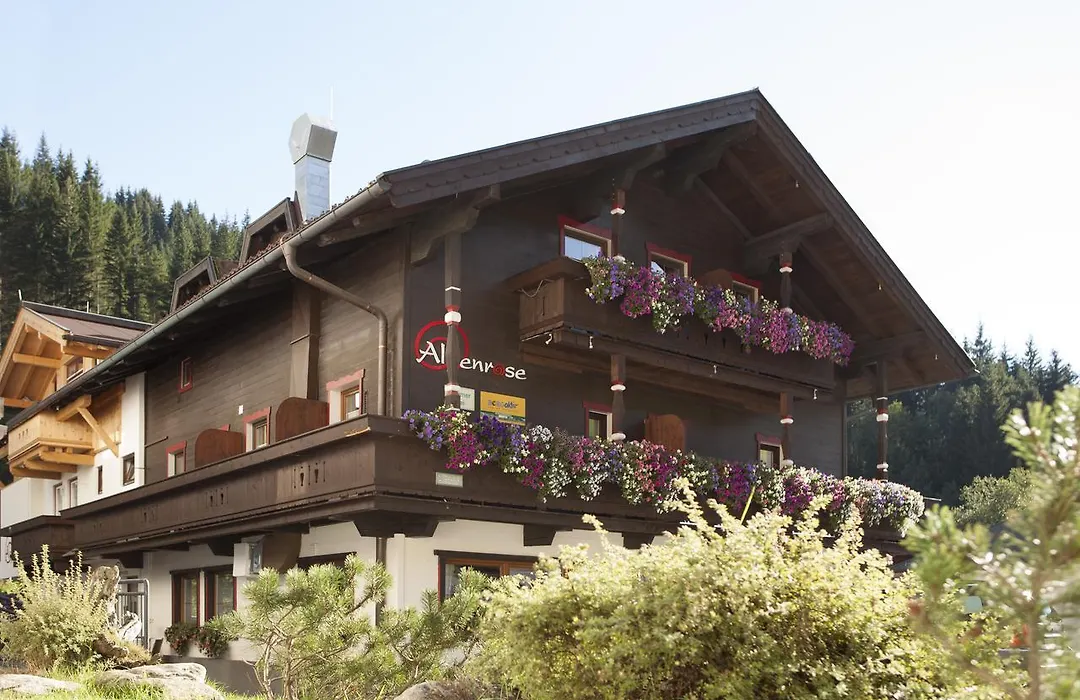 Alpenrose Hotel-Garni-1