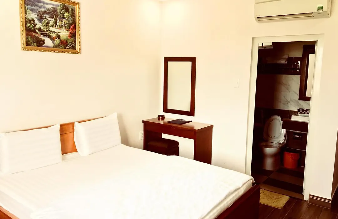 Queen Victoria Hotel-1