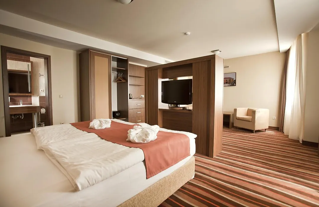 Hotel Makar Sport & Wellness-1
