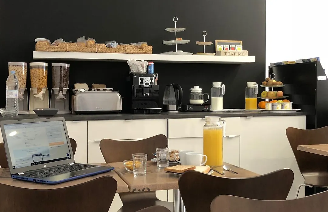 Bed&Breakfast 10 Girona-1