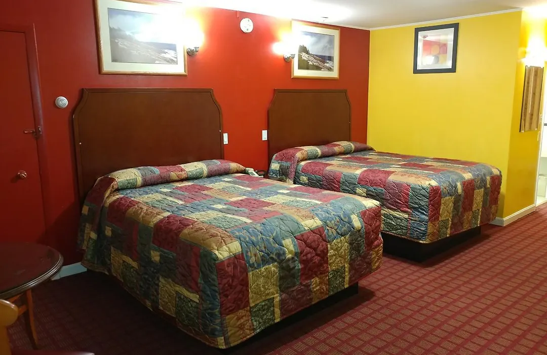 Maine Motel-1