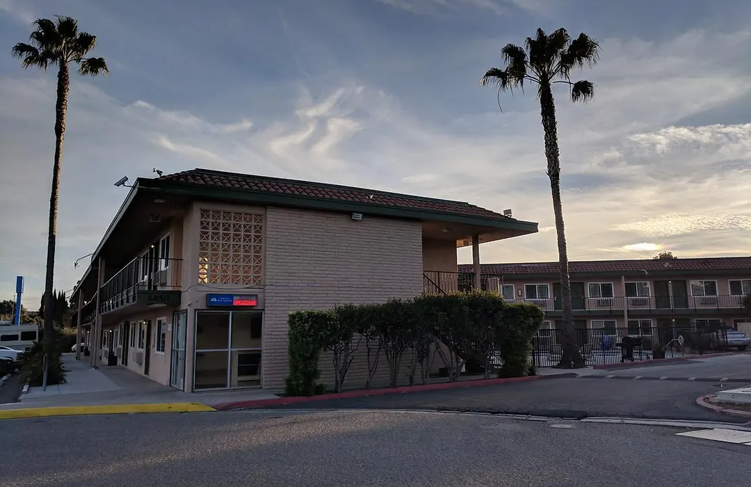 Americas Best Value Inn Thousand Oaks-1