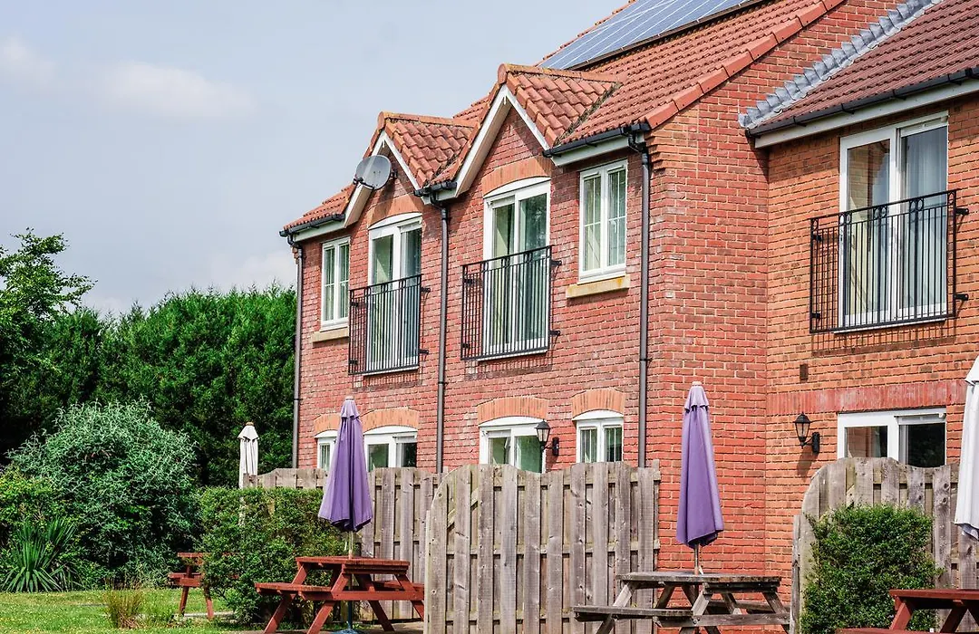 Lakeview Holiday Cottages-1