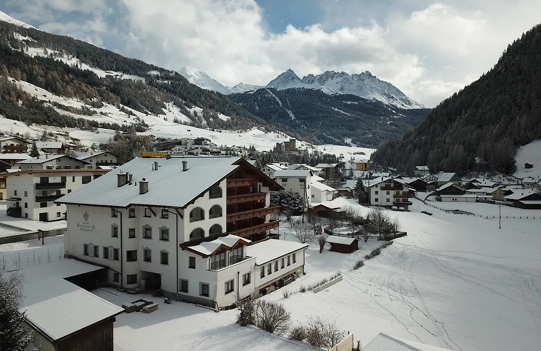 Hotel Bergblick-1