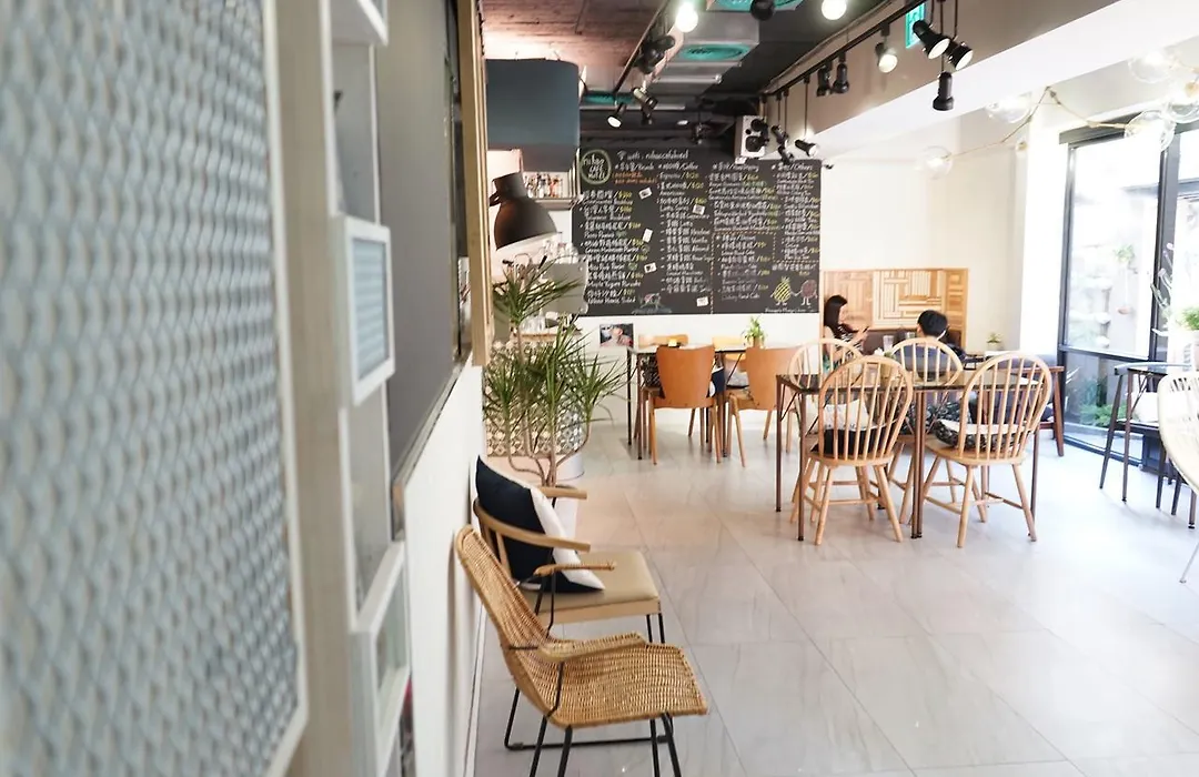 Nihao Cafe Hotel-1