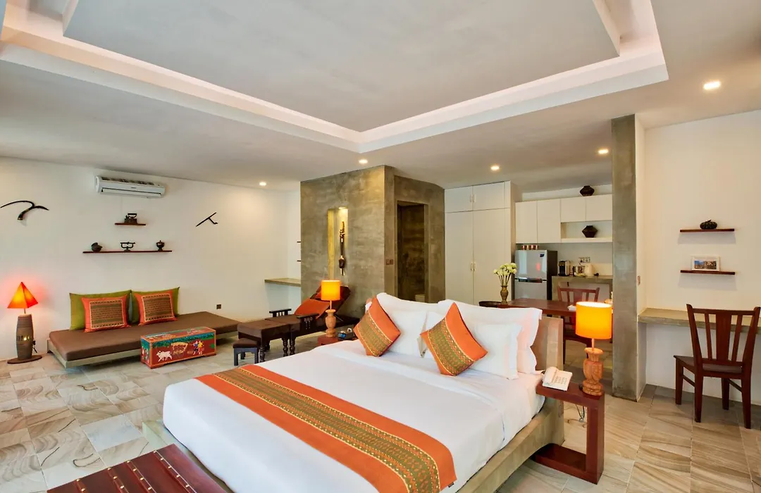 Mane Village Suites-1
