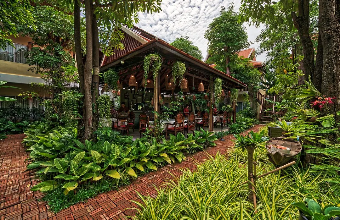 Mane Village Suites-1