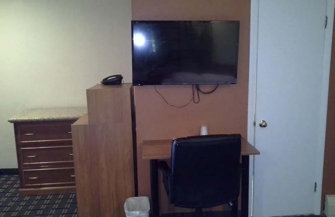 Economy Inn Tonawanda-1