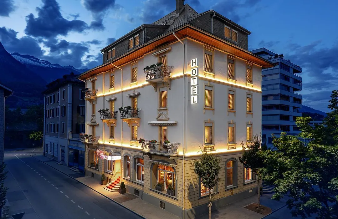 Hotel Ambassador-1