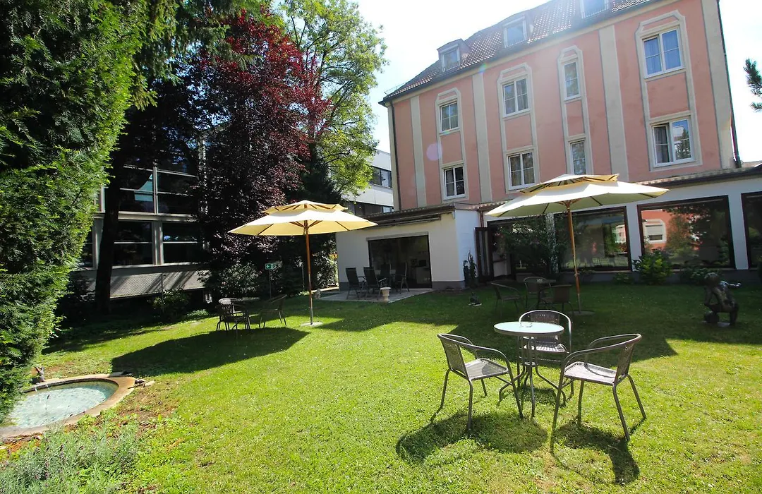 Hotel Leopold-1