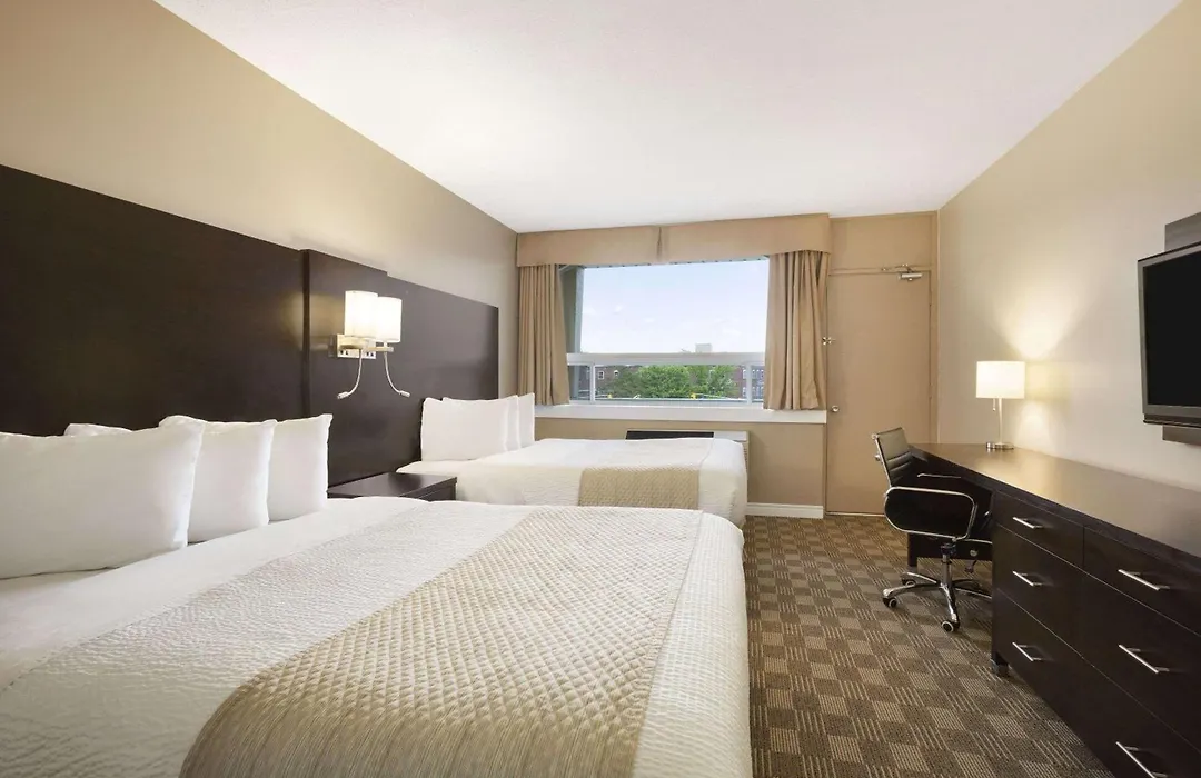 Days Inn & Suites By Wyndham North Bay Downtown-1