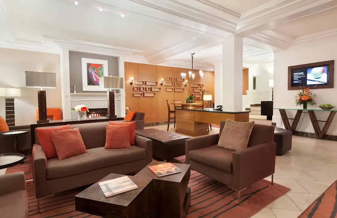 Executive Hotel Vintage Court-1