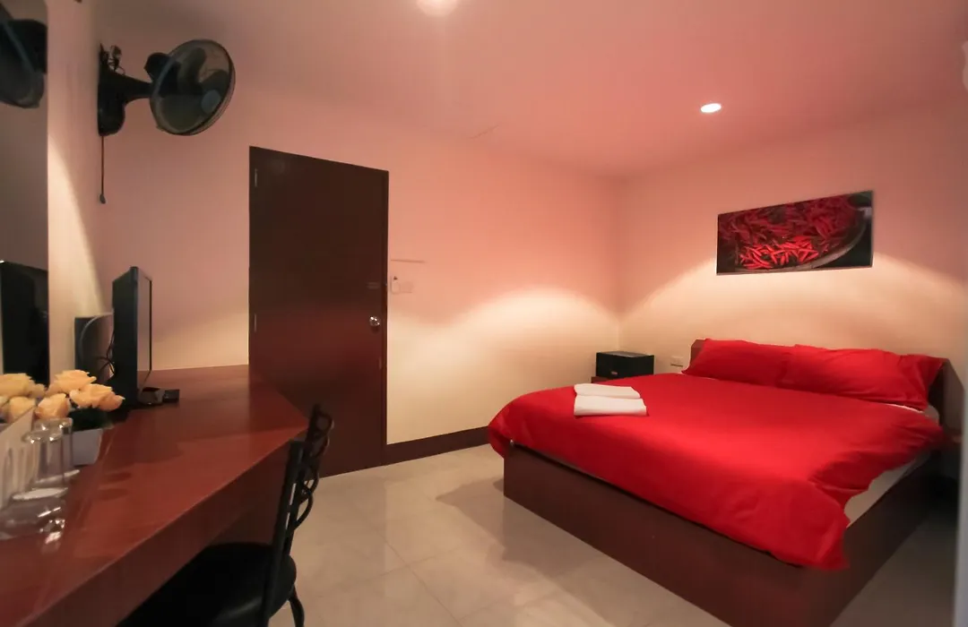 Walking Street Guest House-1