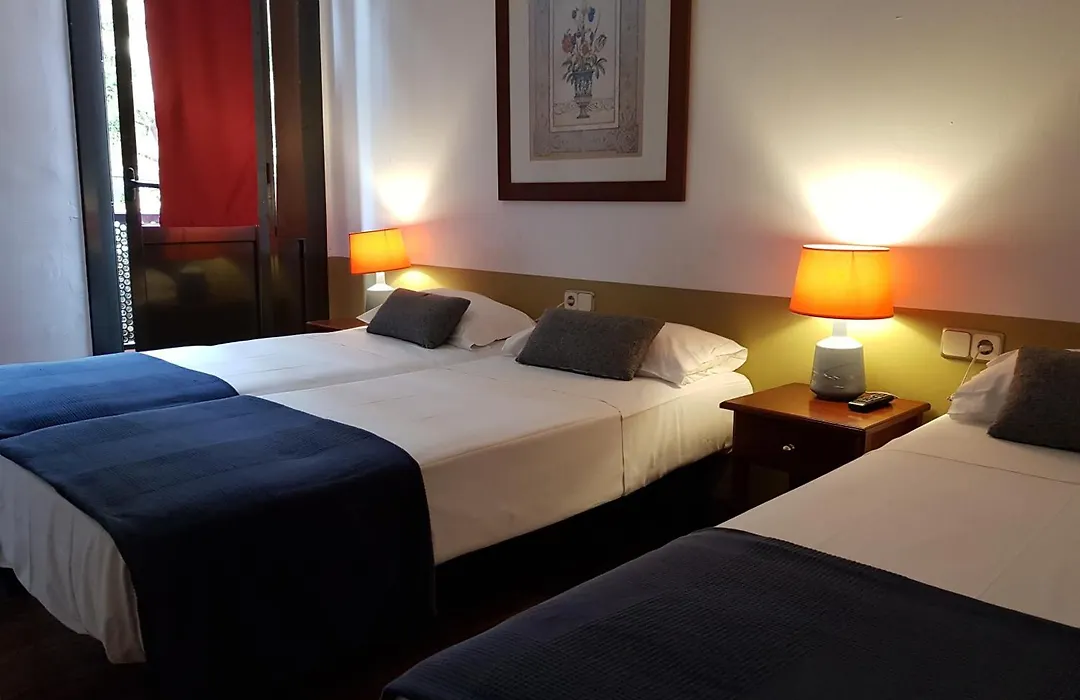 Hostal Lk Barcelona-1