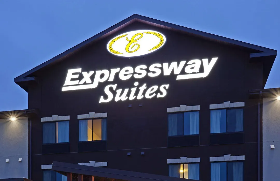 Comfort Inn & Suites Grand Forks Near Alerus Center-1