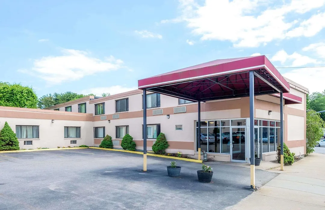 Super 8 By Wyndham Watertown/Cambridge/Boston Area-1