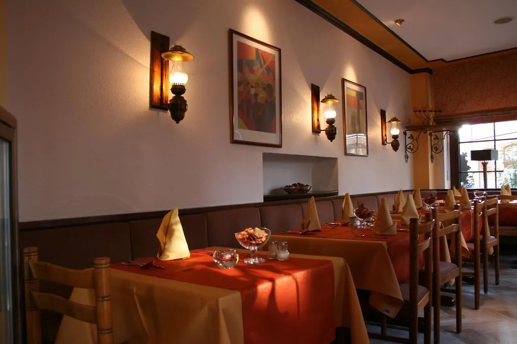 Le Pavillon-1