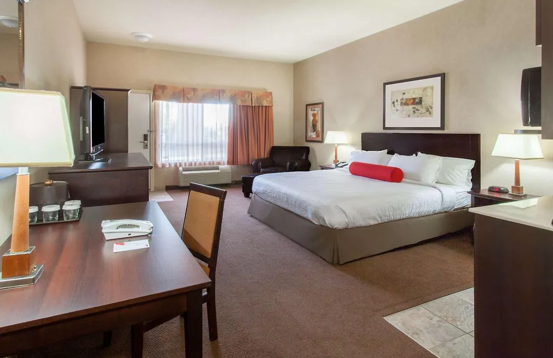 Ramada By Wyndham Camrose-1