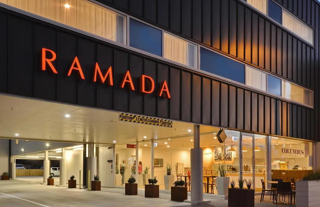 Ramada Suites By Wyndham Christchurch City-1