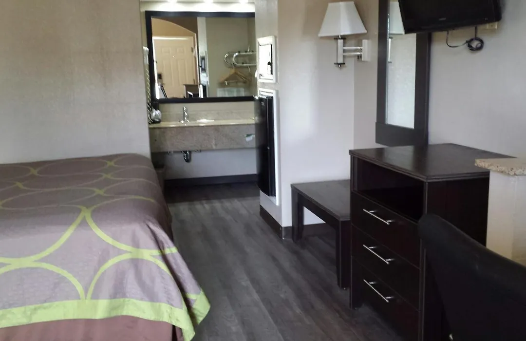 Super 8 By Wyndham Murfreesboro-1