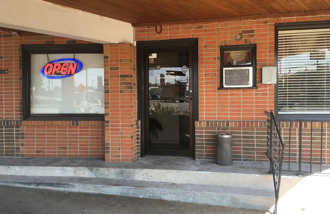Best Value Inn Motel Sandusky-1