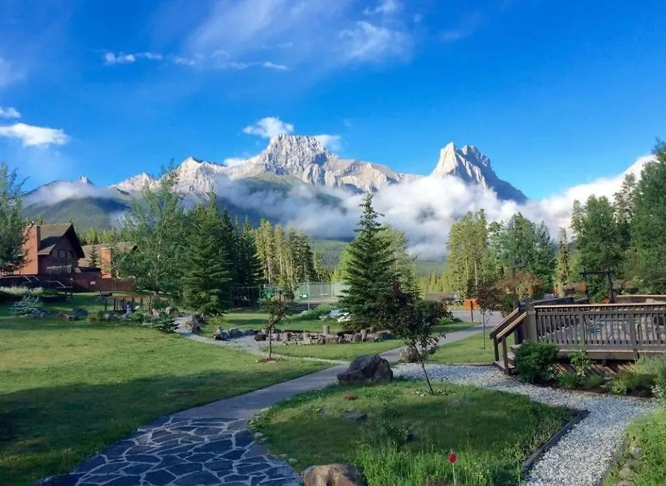Banff Gate Mountain Resort-1