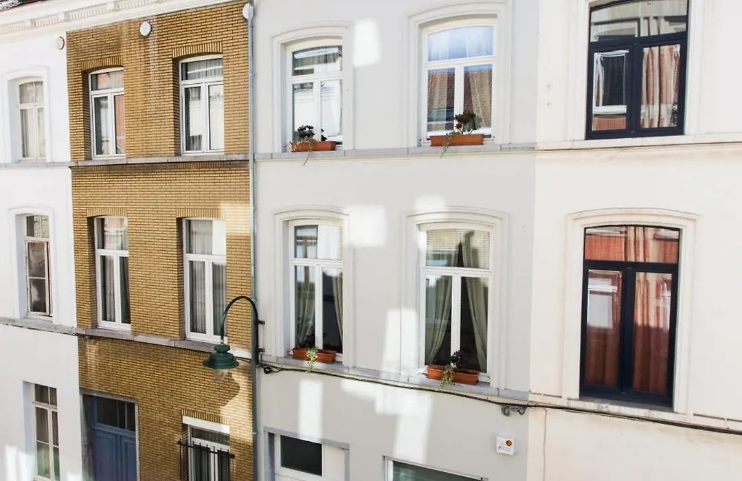 B&B X2Brussels-1