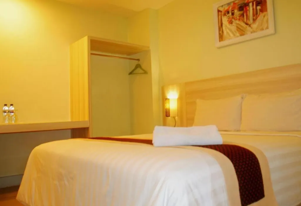 Sky Hotel-1