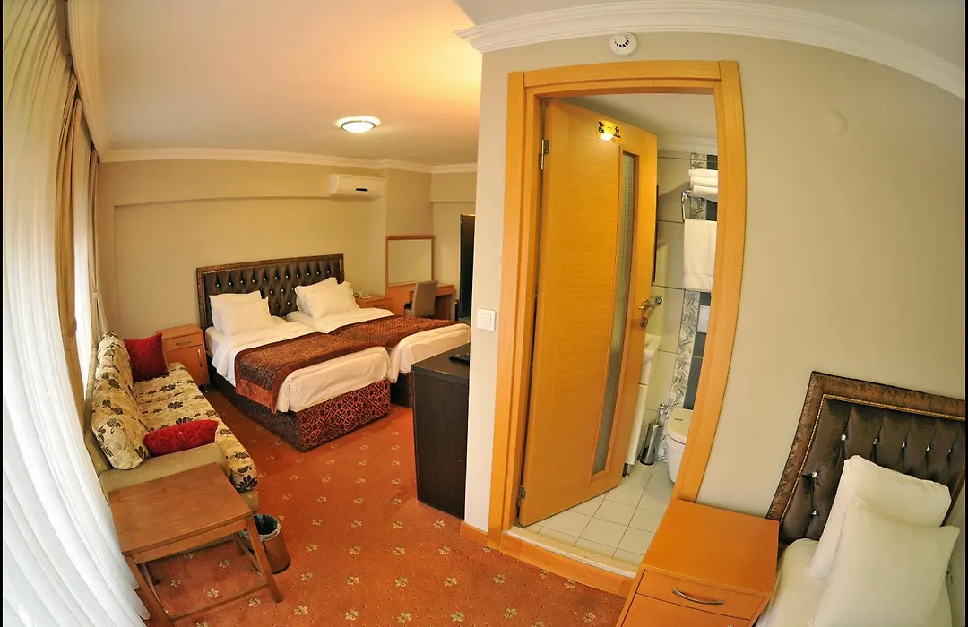 Palace Point Hotel-1