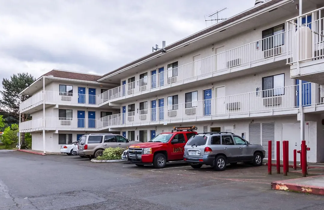 Motel 6-Kirkland, Wa - North Kirkland-1