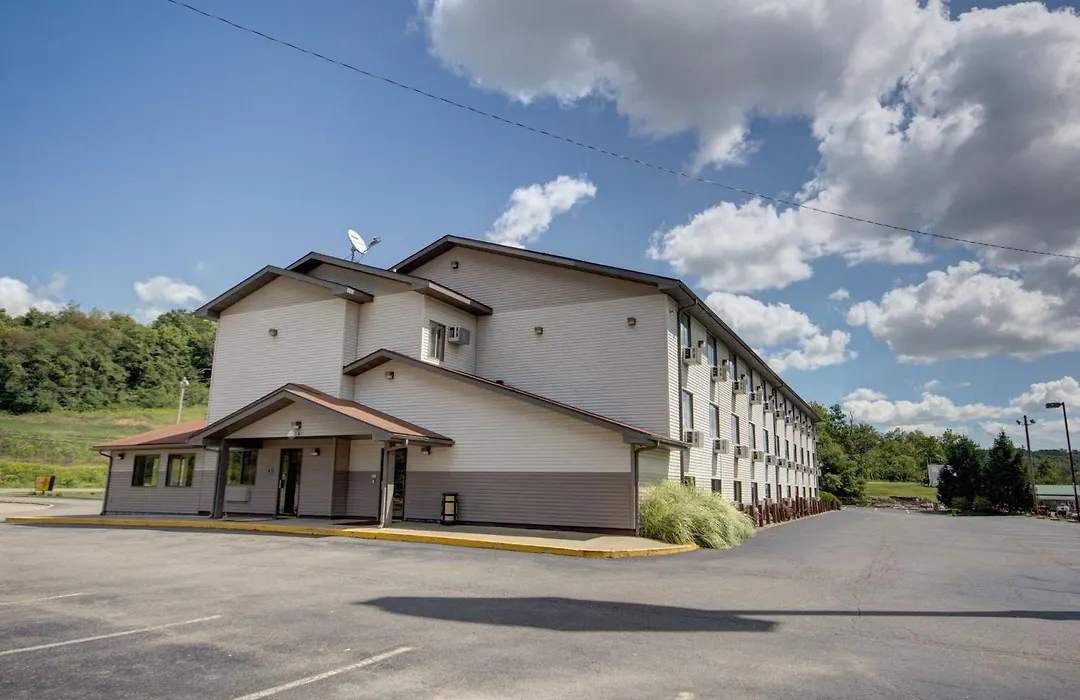 Super 8 By Wyndham Zanesville-1