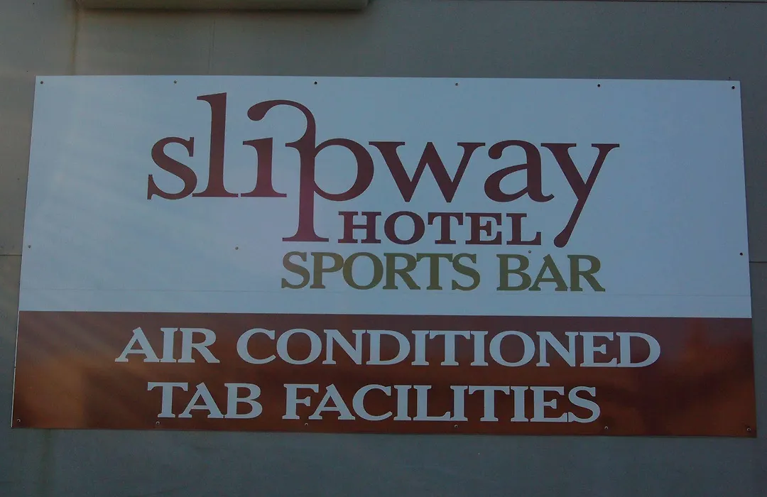 Slipway Hotel Motel-1