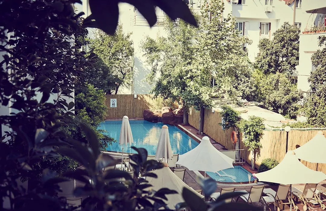 Two Seas Hotel-1