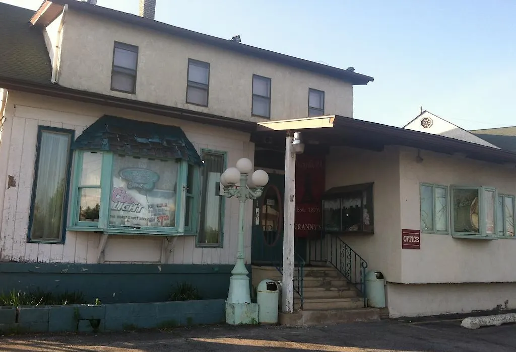 Granny'S Motel-1