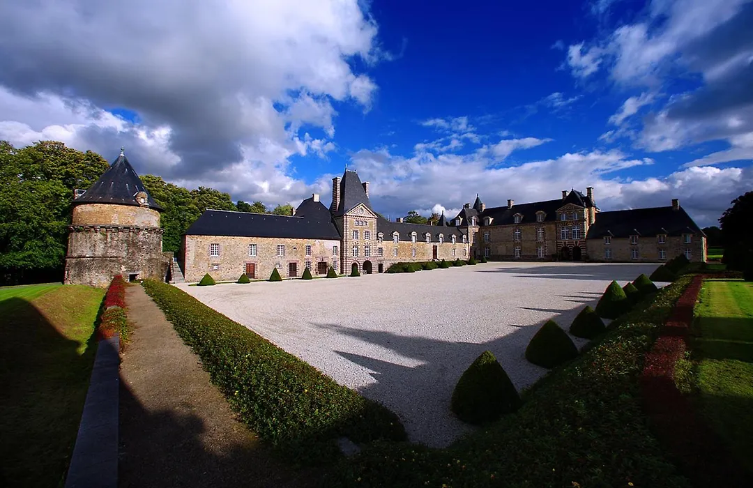 Chateau De Canisy-1