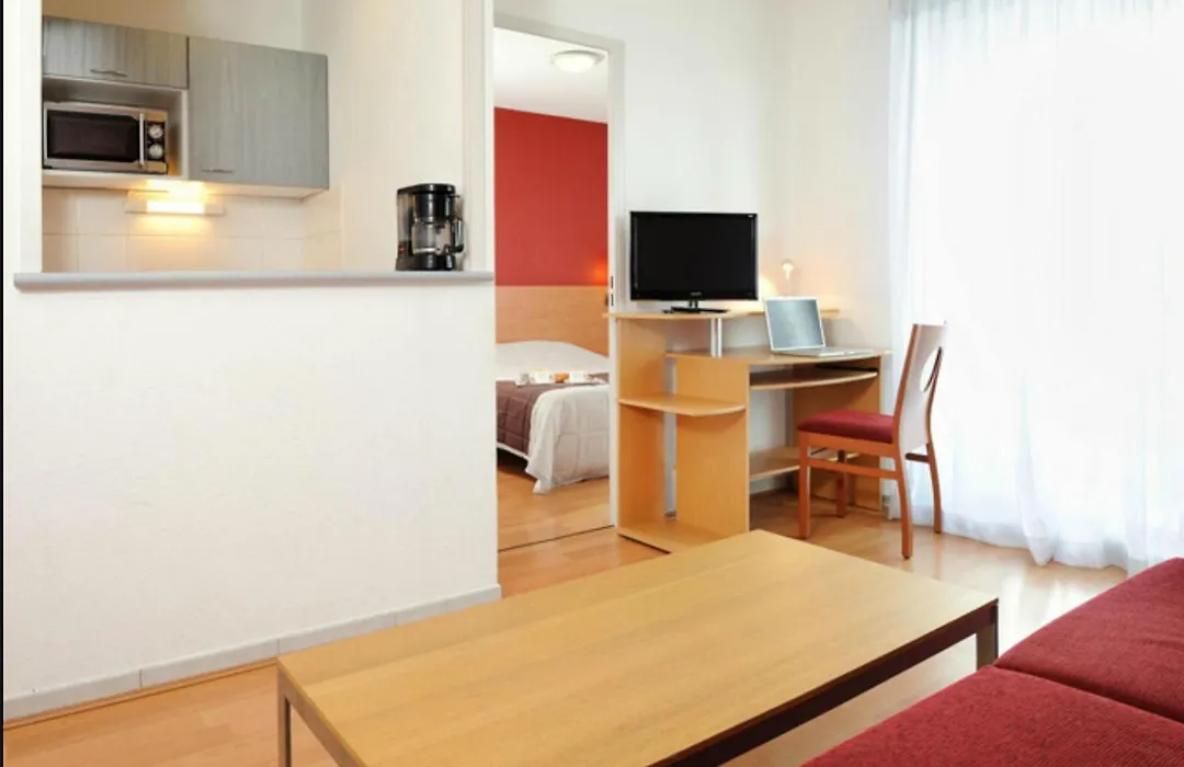 Sejours & Affaires Lyon Park Lane-1