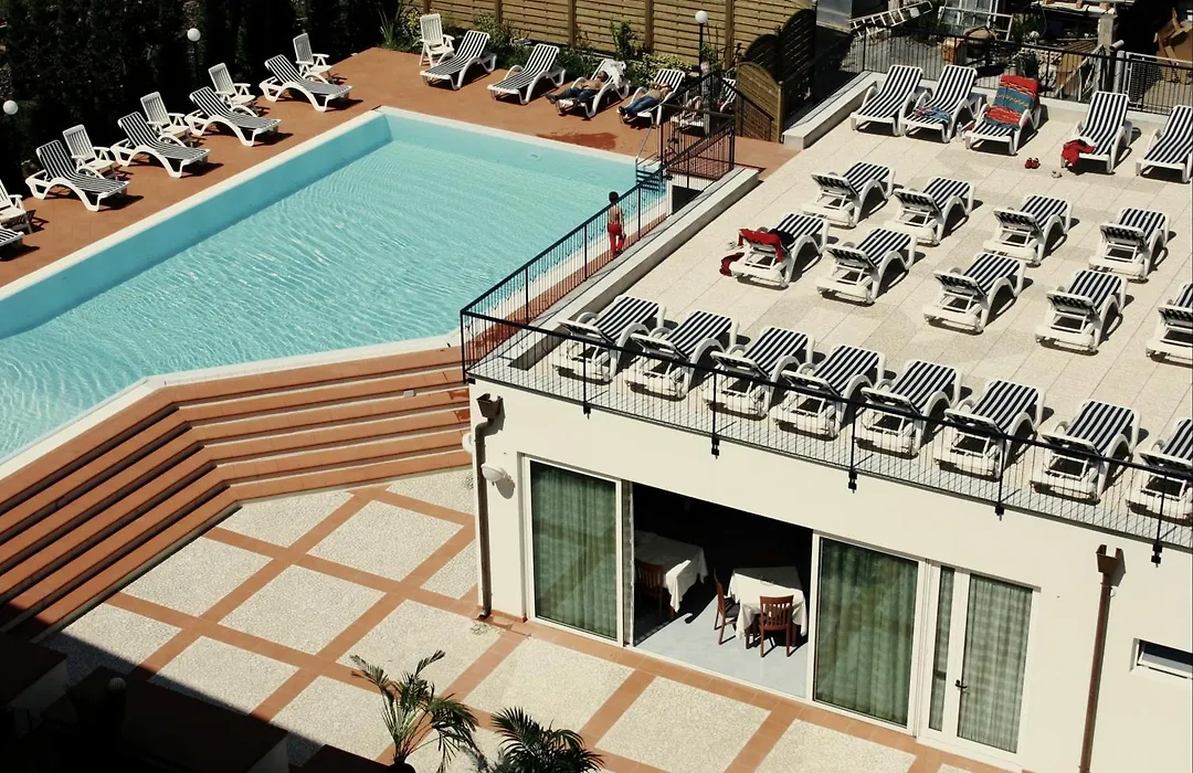 Hotel Residence Mediterraneo-1