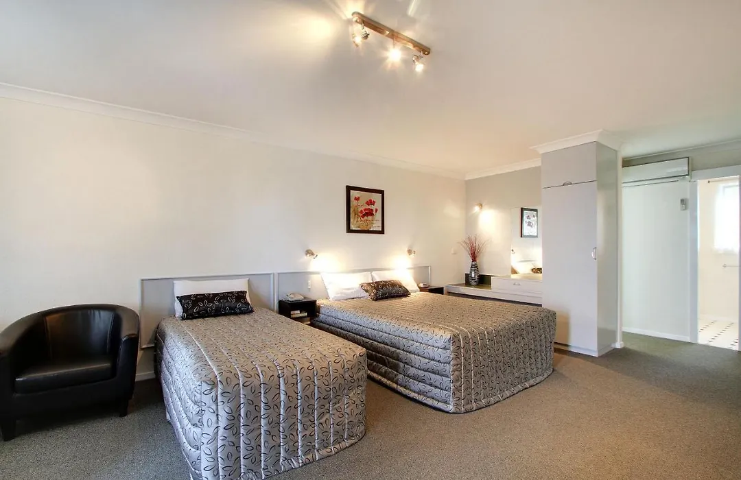 Tamar River Villas-1