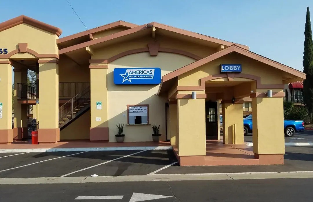 Americas Best Value Inn & Suites Escondido-1