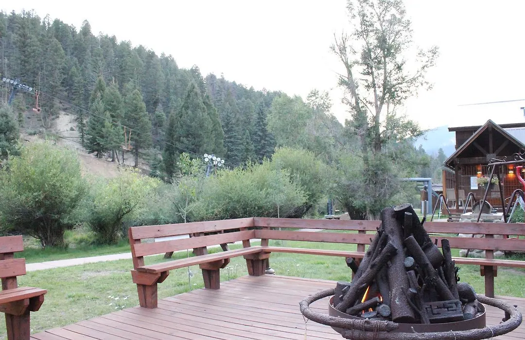 Copper King Lodge-1