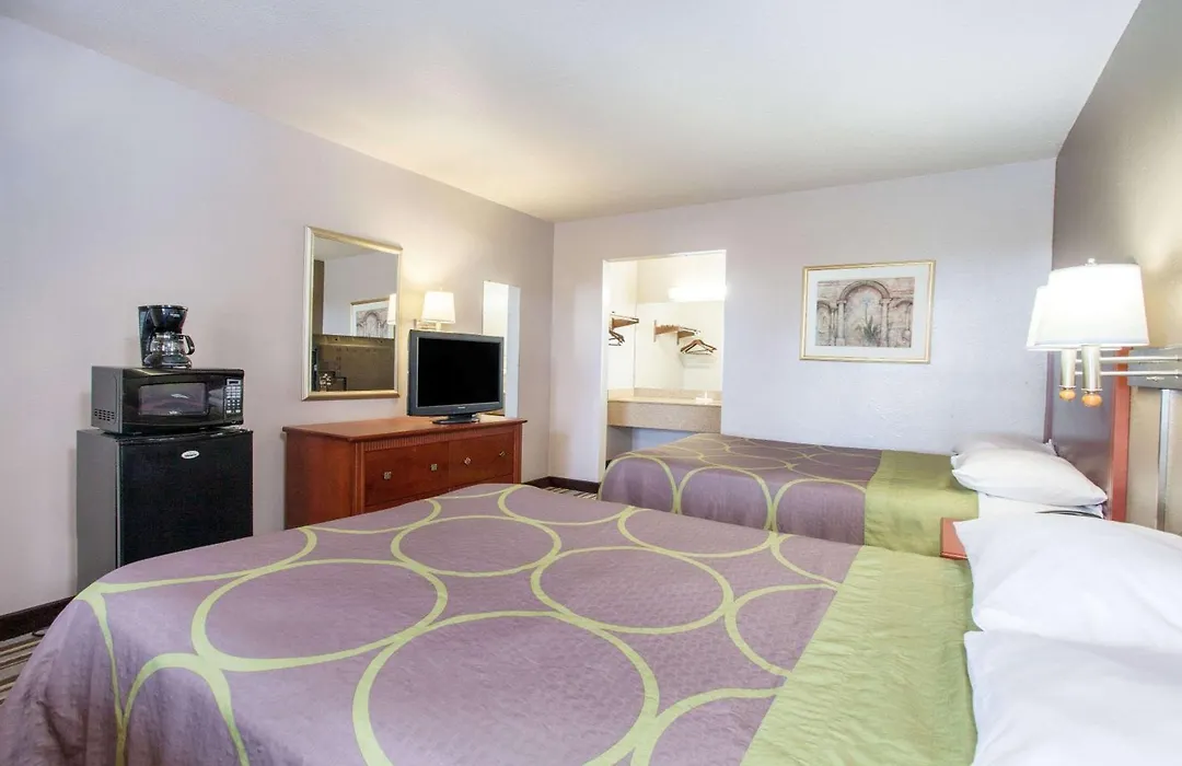 Super 8 By Wyndham West Monroe-1