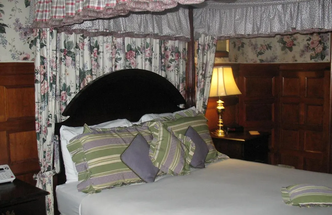 A Cambridge House Inn-1