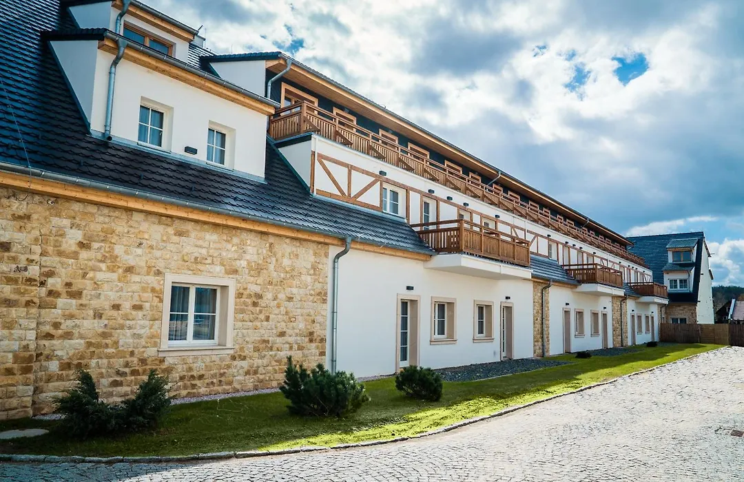 Palac Na Wodzie Hotel & Spa-1