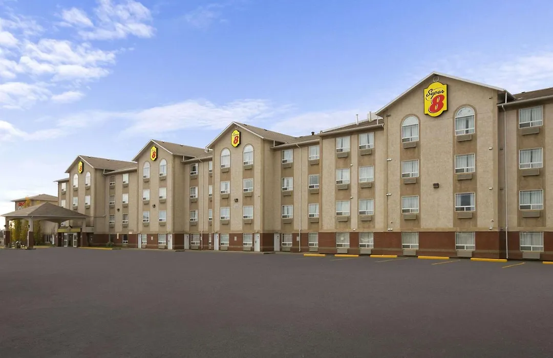 Super 8 By Wyndham Fort Nelson Bc-1